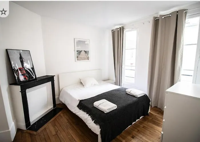 Eiffel Tower * Paris